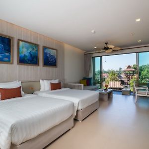 Deluxe Gallery